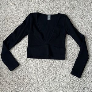 🆕 NWOT Bodycon cropped plunge neck long sleeve black top Womens one size